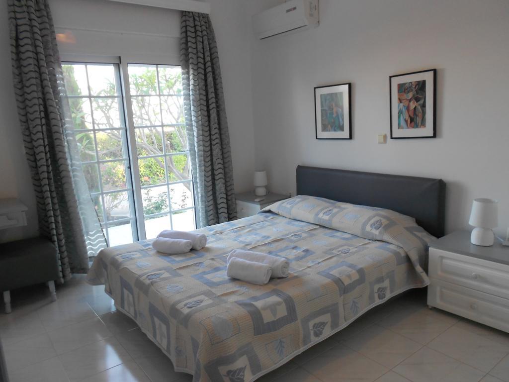 Gennadi Sea Maridina Villa ภายนอก รูปภาพ